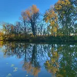 Riverside Szigetkoez Apartament *