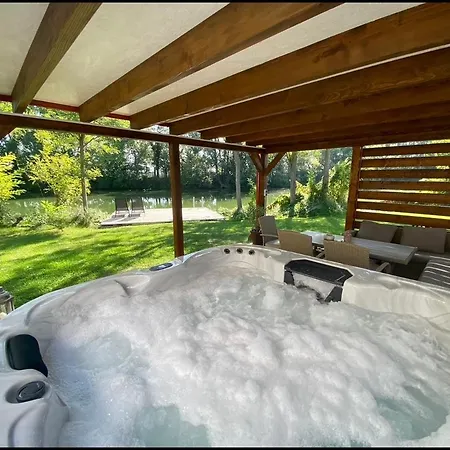 Apartamento Riverside Szigetkoez *