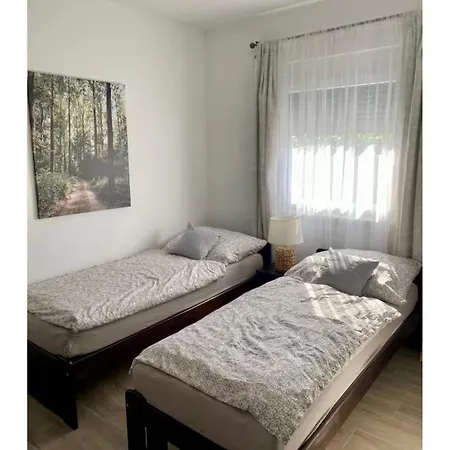 Apartamento Riverside Szigetkoez *